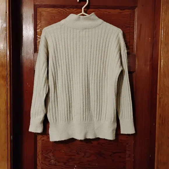 Size Small Ribbed Sweater In Cream - Picture 2 of 3